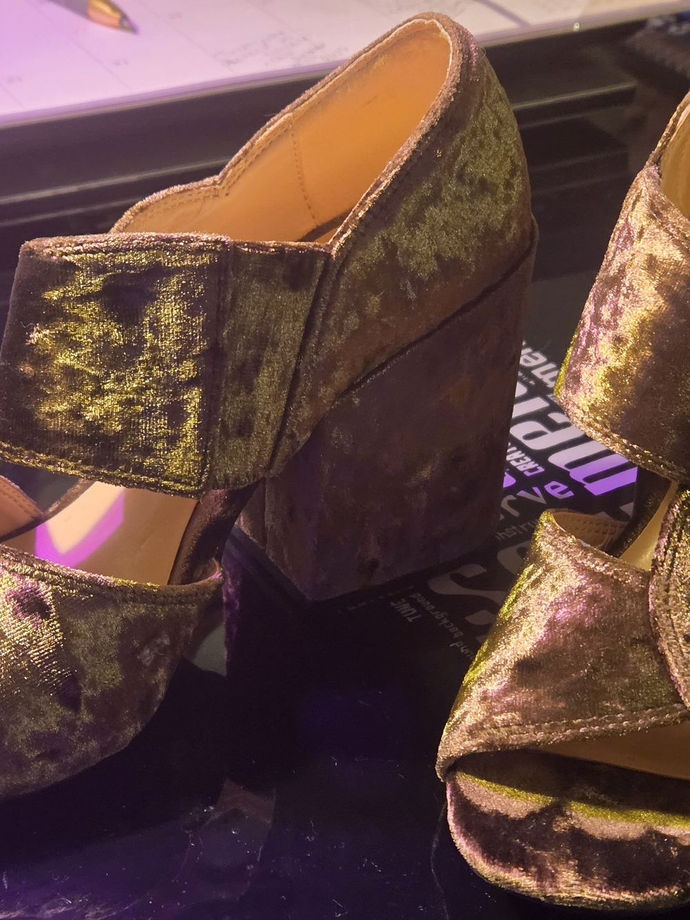 NWOT CAbi Olive Velvet Block Heel Sandals Size 6